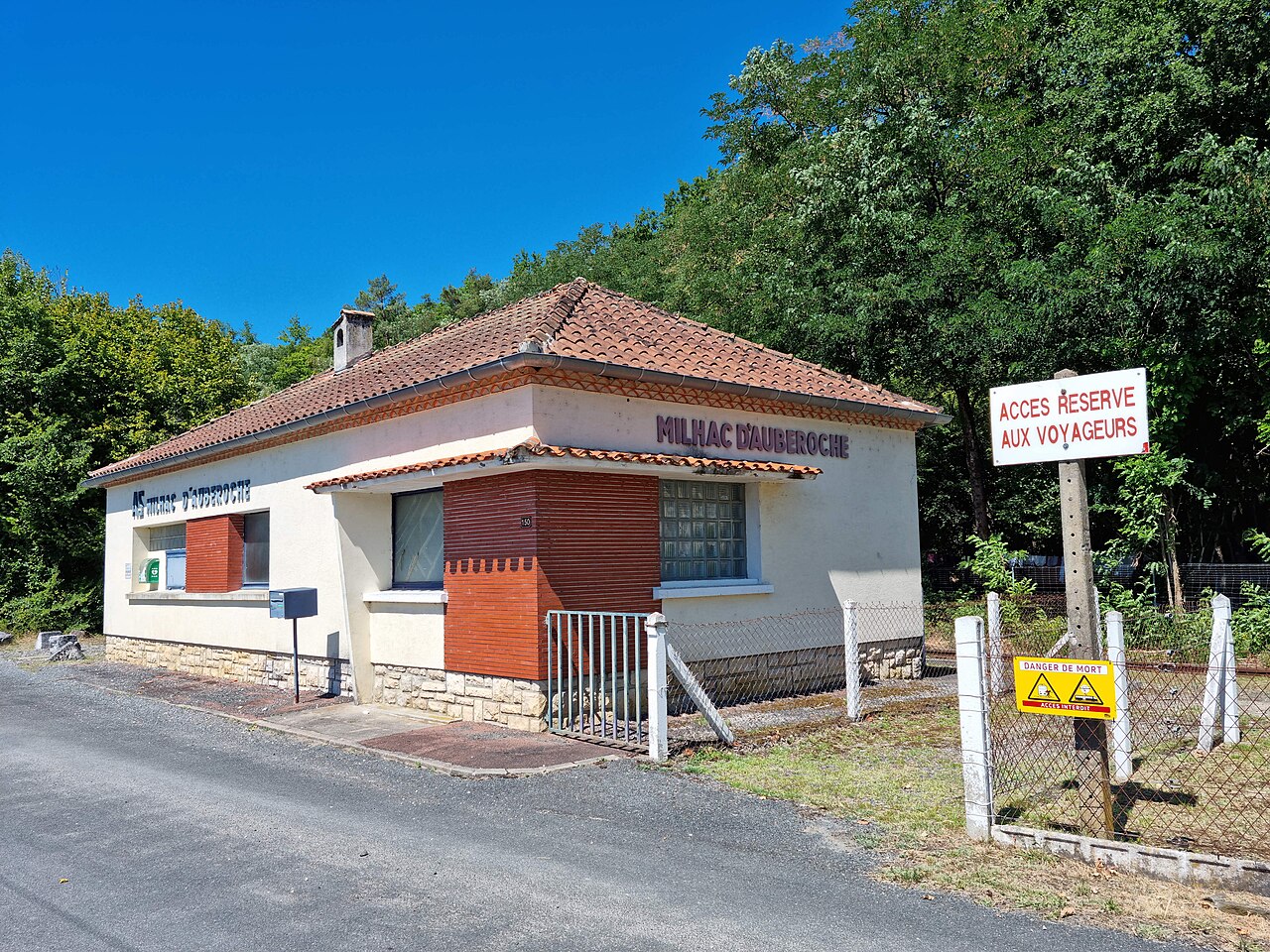 BV de Milhac-d'Auberoche (2) par Cramos