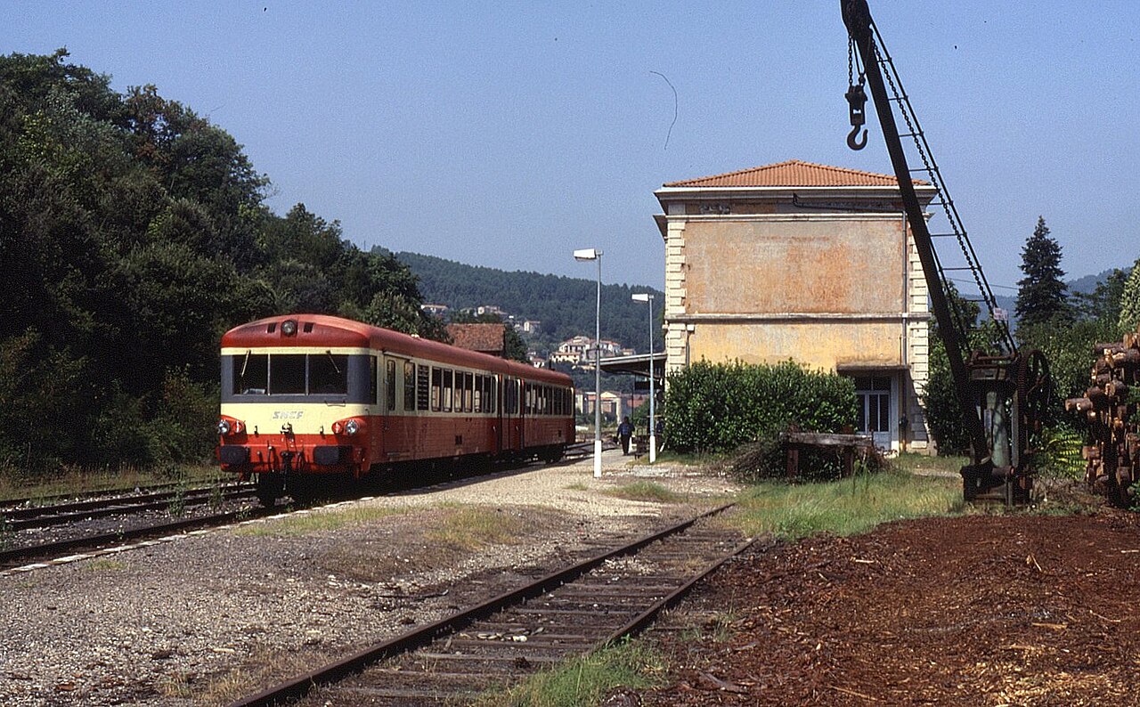 18.08.92 Bessèges X4544 (5976063804)