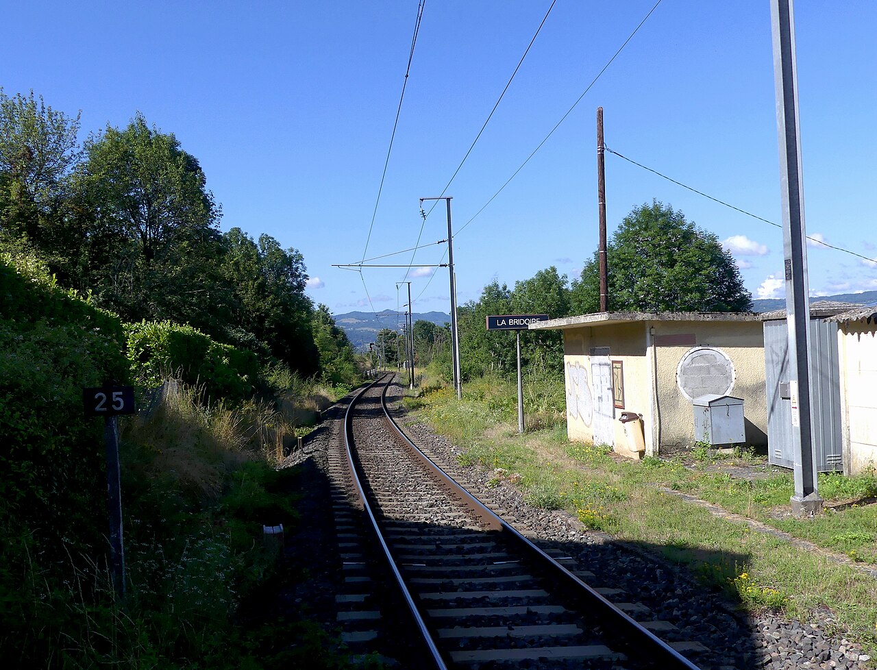 Ancienne halte ferroviaire de La Bridoire (juillet 2023)