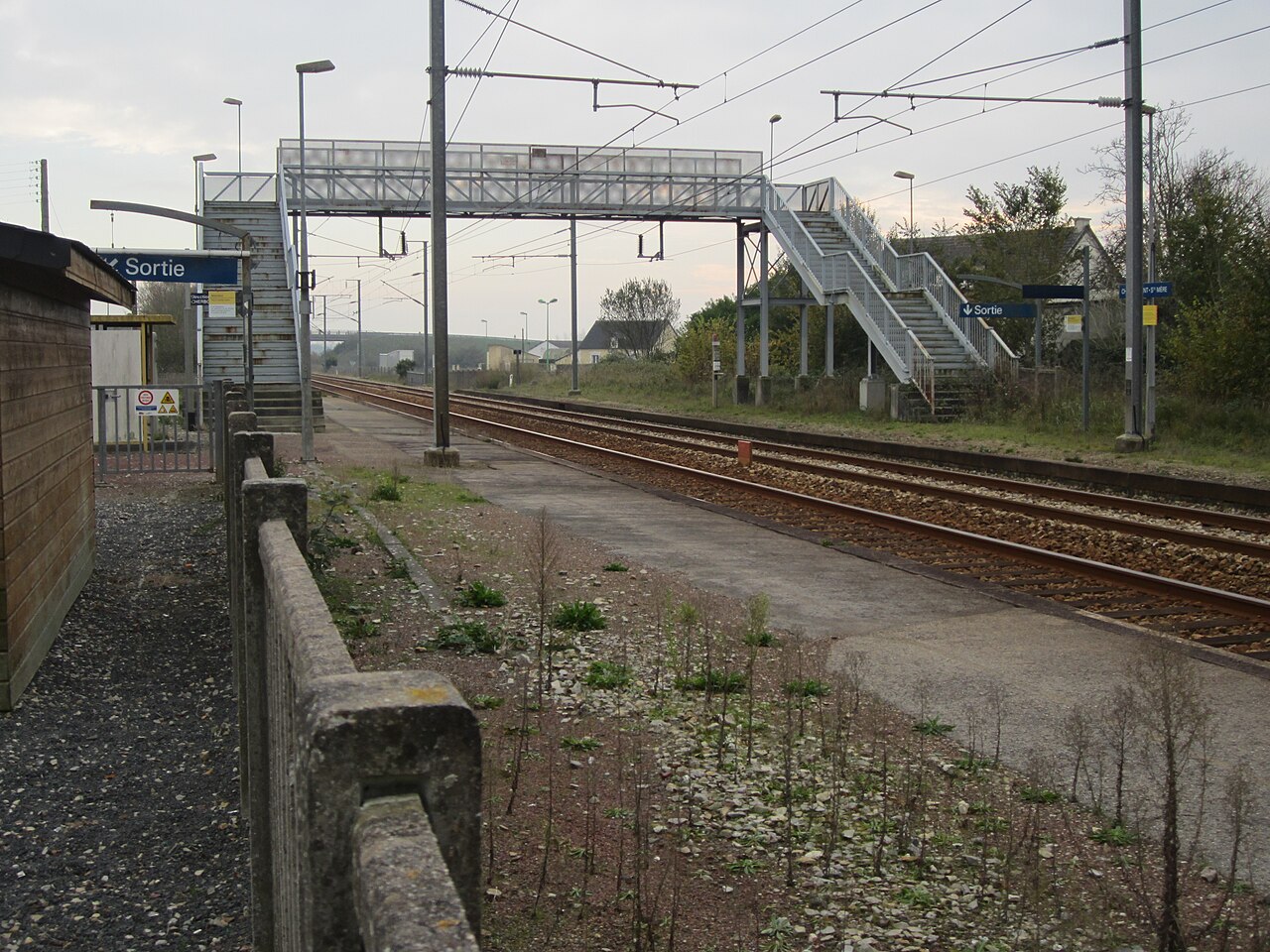 Gare de Chef-du-Pont - Sainte-Mère