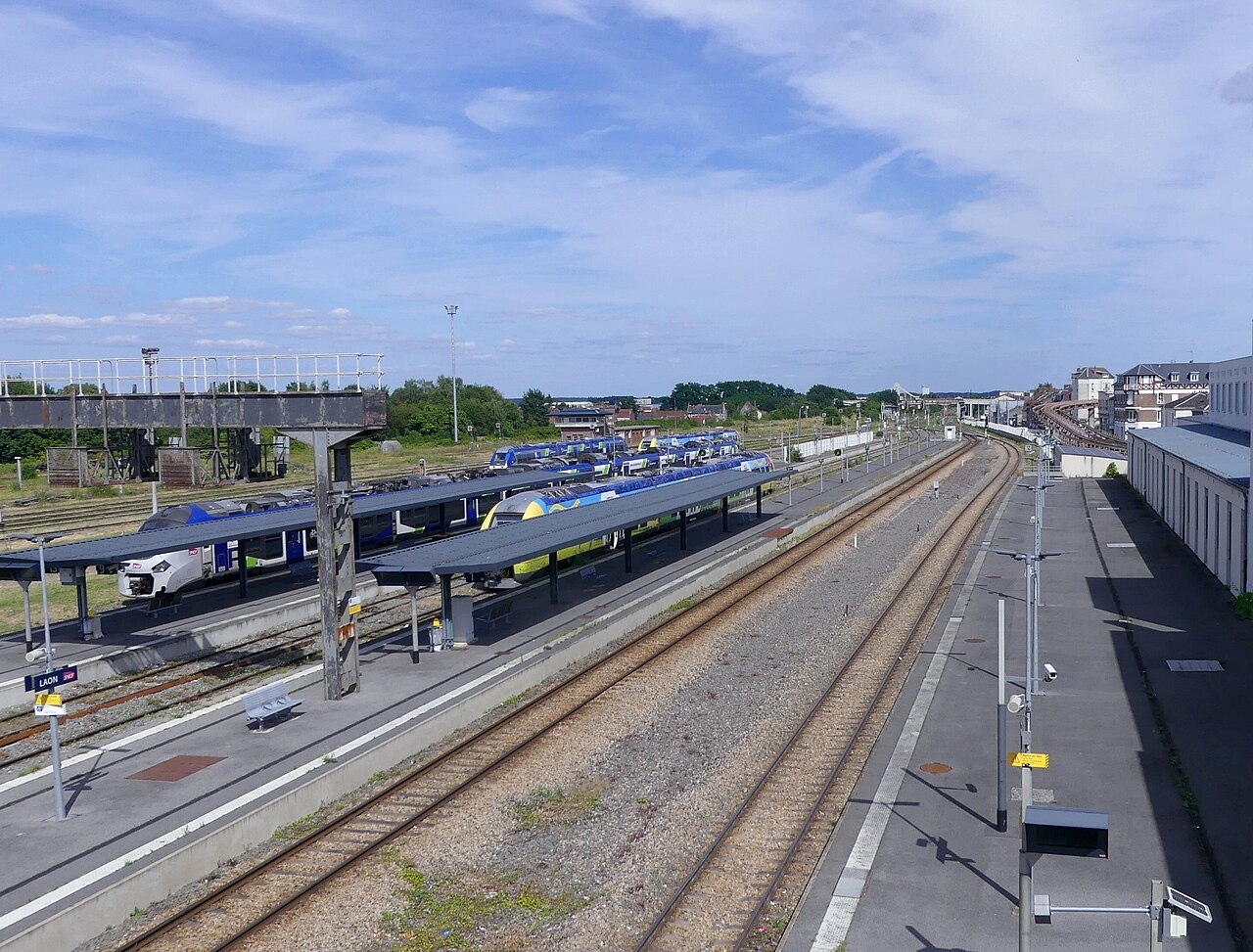 Quais et voies Gare de Laon côté Reims (juillet 2024)