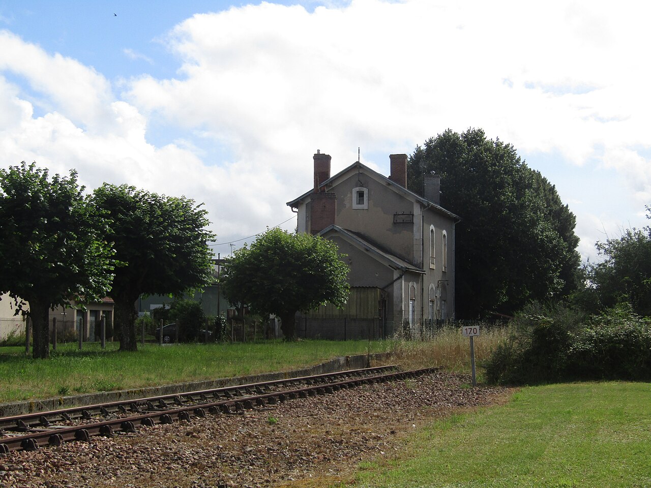 Gare d'Arçay1