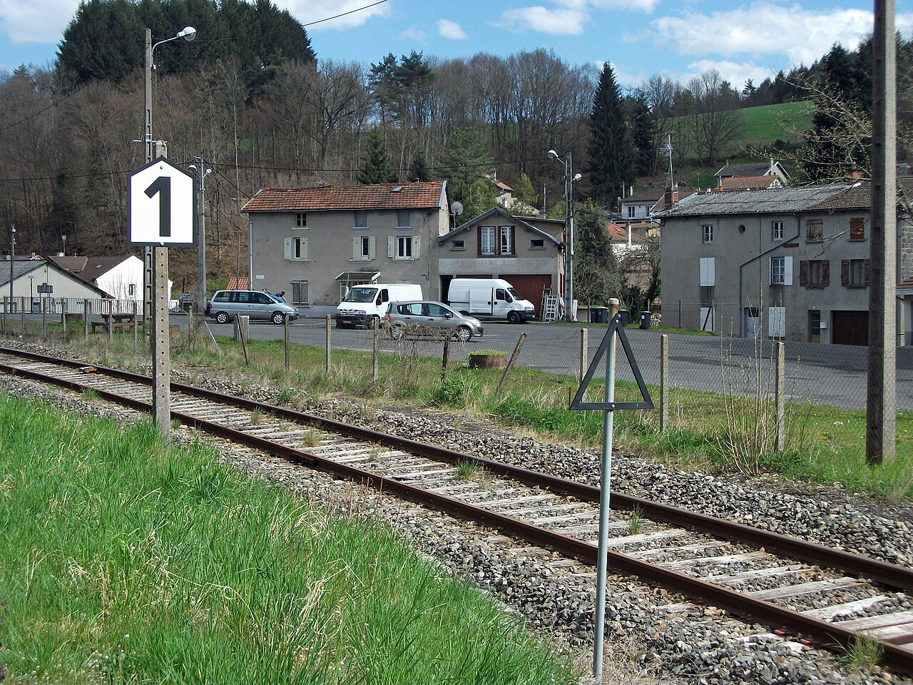 Voie ferrée à La Monnerie, limitation à 10 2016-04-10
