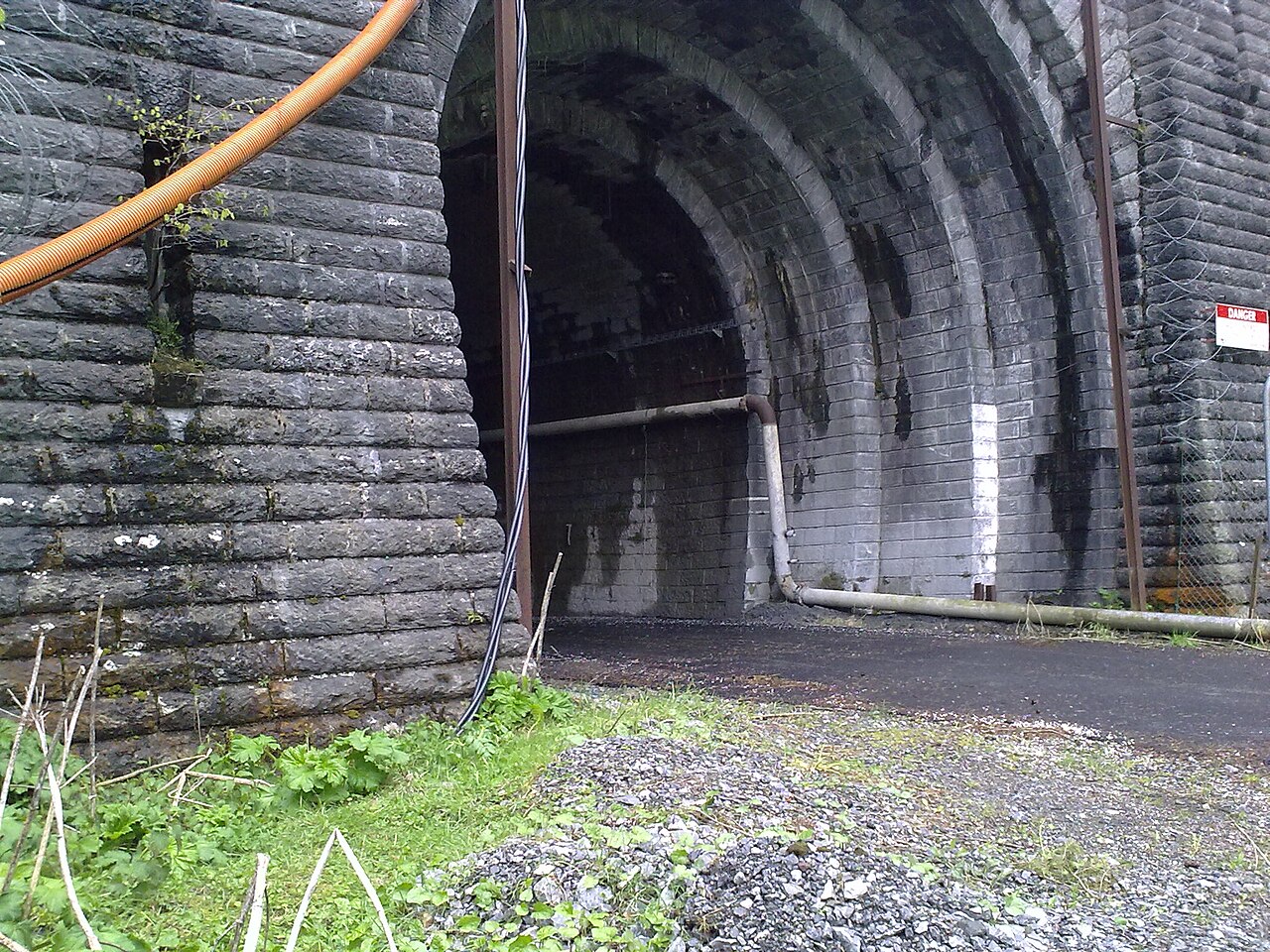 Entrée côté francais du tunnel ferroviaire du Somport vue 6